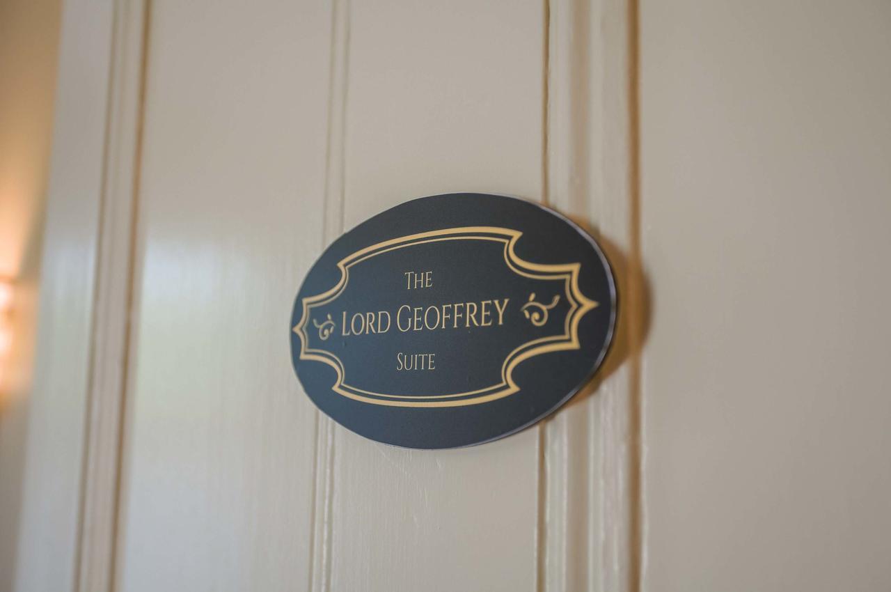 Inn The Woodview Gananoque